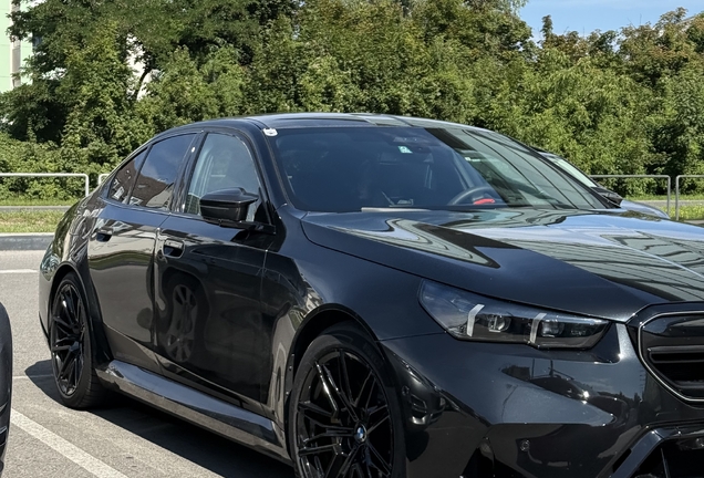 BMW M5 G90