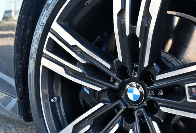 BMW M760e xDrive