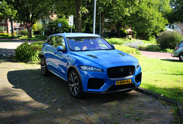 Jaguar F-PACE SVR