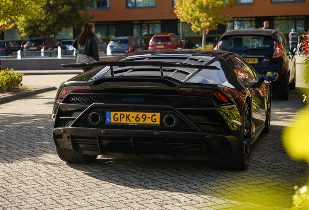 Lamborghini Huracán LP640-4 EVO