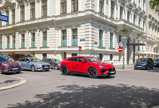Lamborghini Urus Performante
