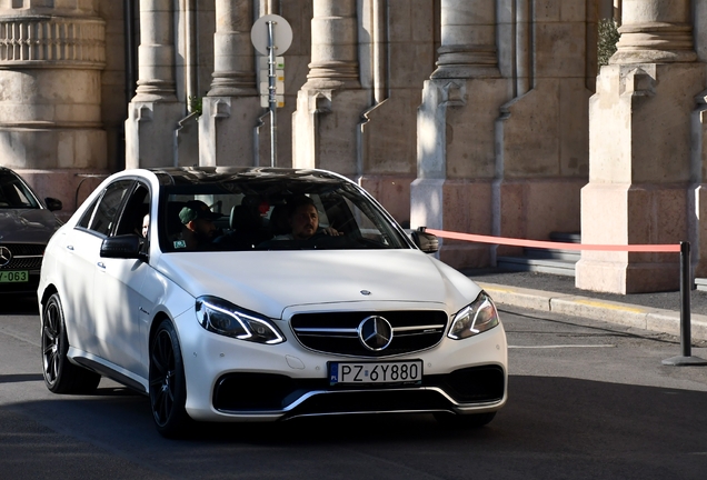 Mercedes-Benz E 63 AMG S W212