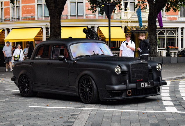 Mercedes-Benz Ponton C63 AMG