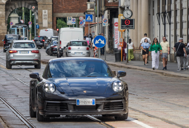 Porsche 992 Carrera 4S