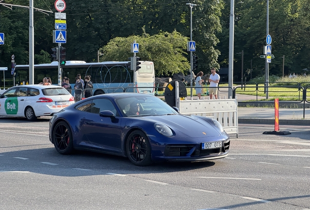 Porsche 992 Carrera GTS