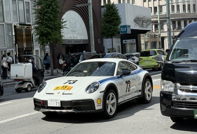 Porsche 992 Dakar