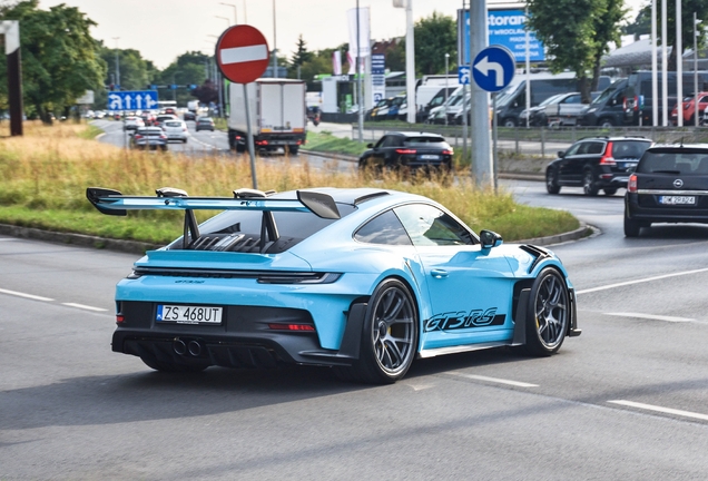 Porsche 992 GT3 RS Weissach Package