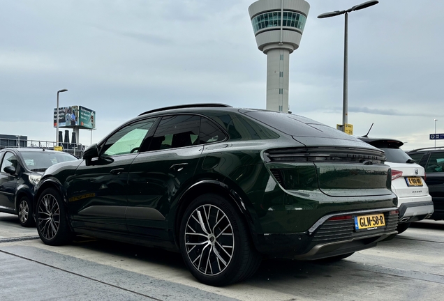 Porsche Macan EV Turbo