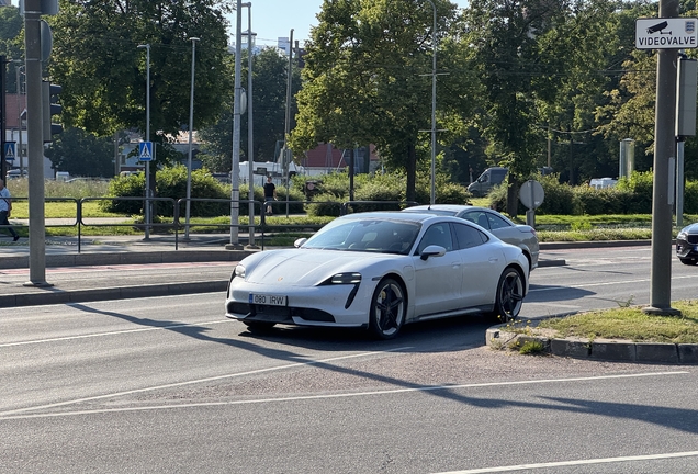 Porsche Taycan Turbo