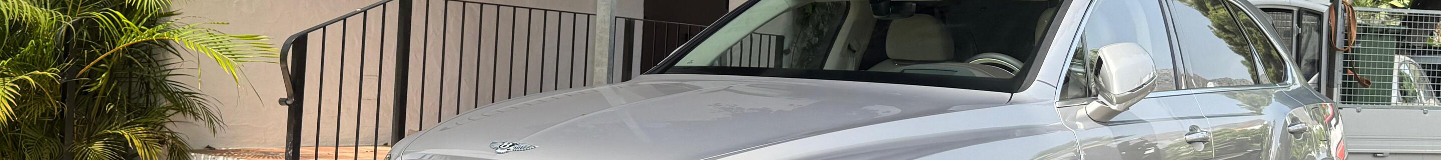 Bentley Bentayga Hybrid 2021