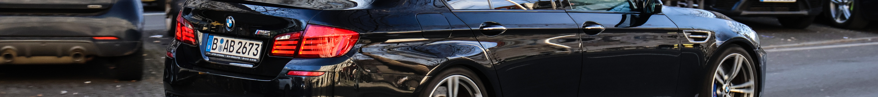 BMW M5 F10 2011