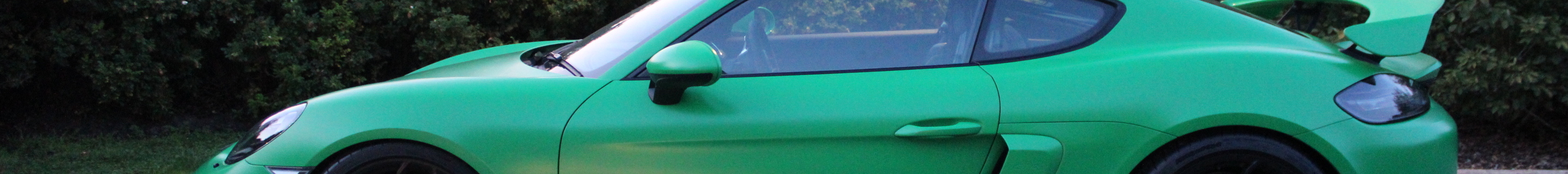 Porsche 718 Cayman GT4