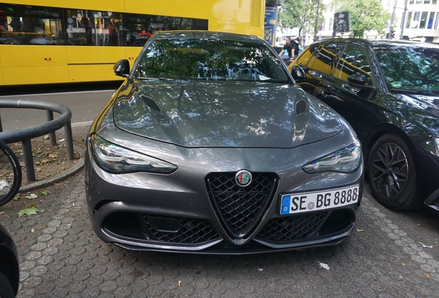 Alfa Romeo Giulia Quadrifoglio 2023