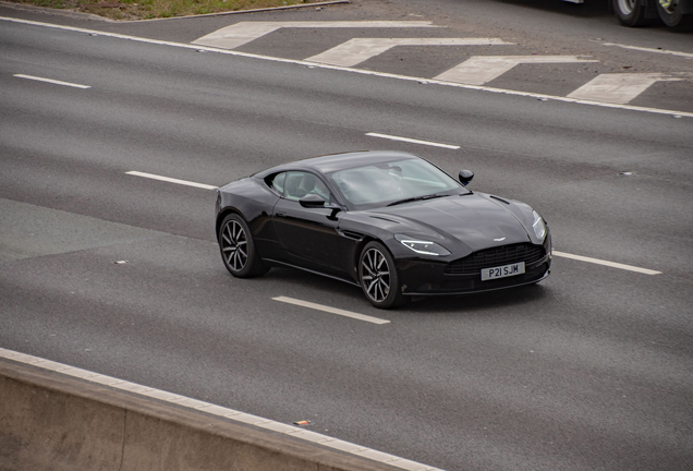 Aston Martin DB11 V8