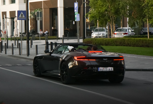 Aston Martin DB12 Volante