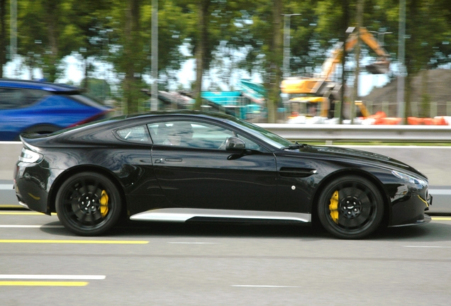 Aston Martin V12 Vantage S