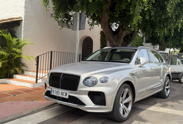 Bentley Bentayga Hybrid 2021