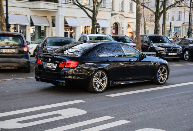 BMW M5 F10 2011