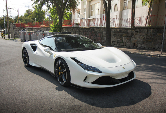 Ferrari F8 Tributo