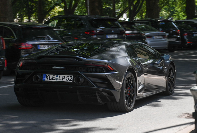 Lamborghini Huracán LP640-4 EVO