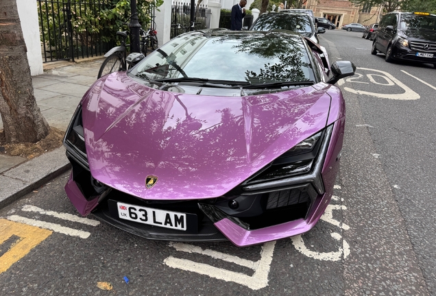 Lamborghini Revuelto