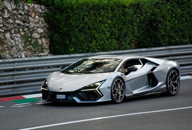 Lamborghini Revuelto