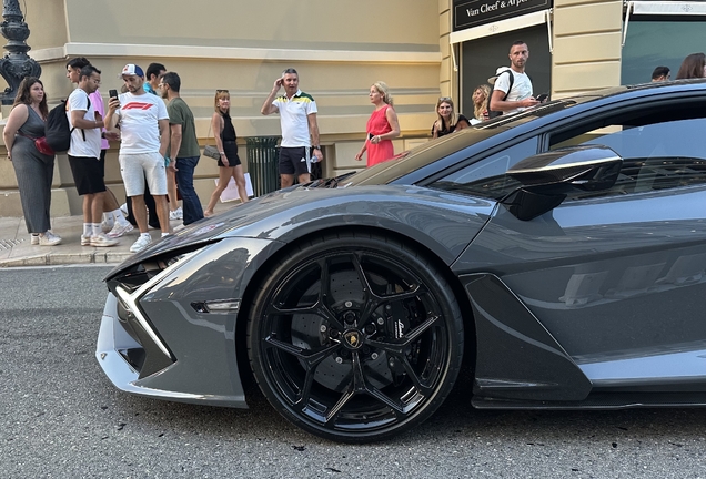 Lamborghini Revuelto