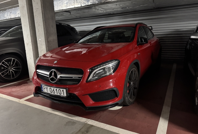 Mercedes-AMG GLA 45 X156