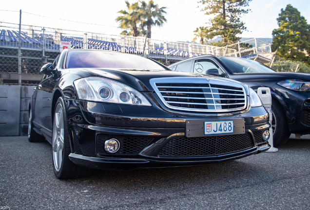 Mercedes-Benz S 65 AMG V221