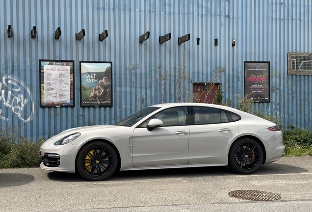 Porsche 971 Panamera Turbo