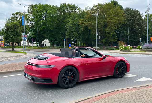 Porsche 992 Carrera 4S Cabriolet