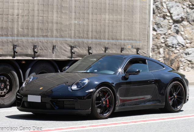Porsche 992 Carrera GTS