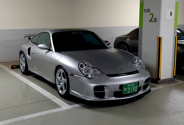 Porsche 996 GT2