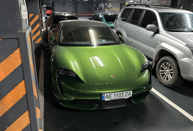 Porsche Taycan Turbo