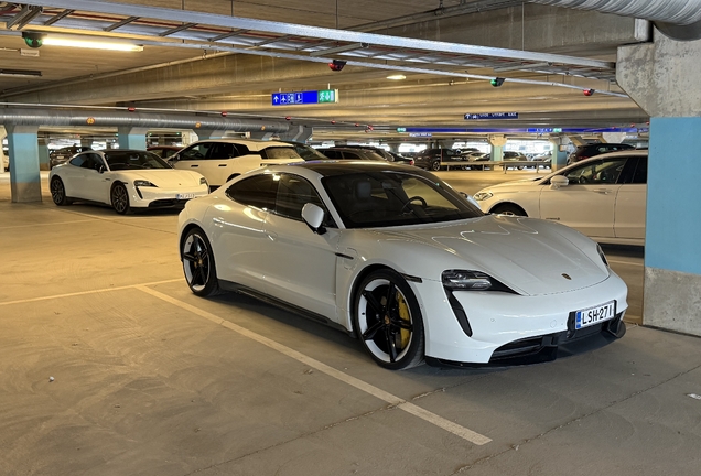 Porsche Taycan Turbo