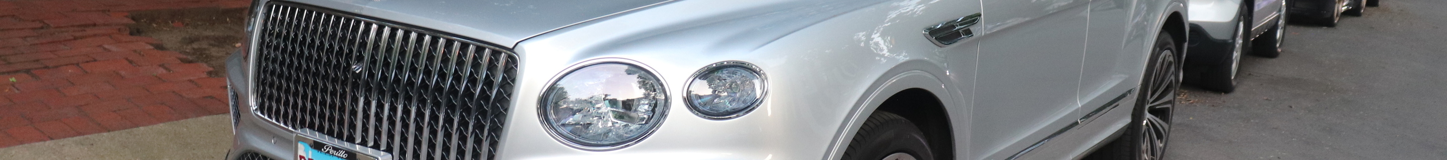 Bentley Bentayga Azure 2024