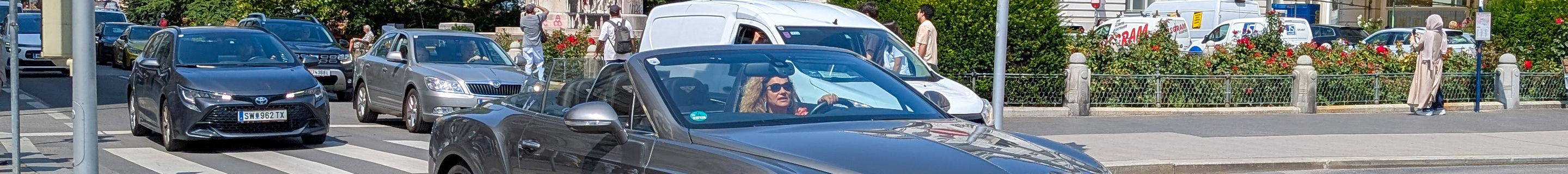 Bentley Continental GTC V8