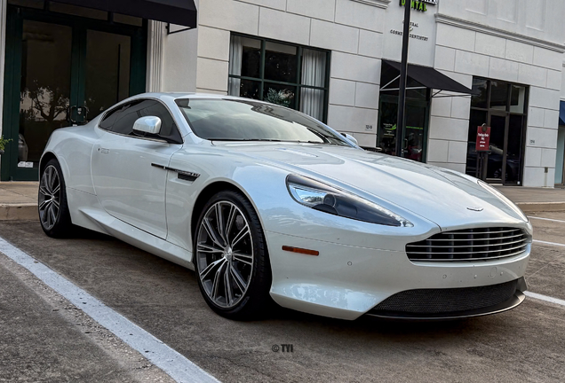 Aston Martin DB9 2013