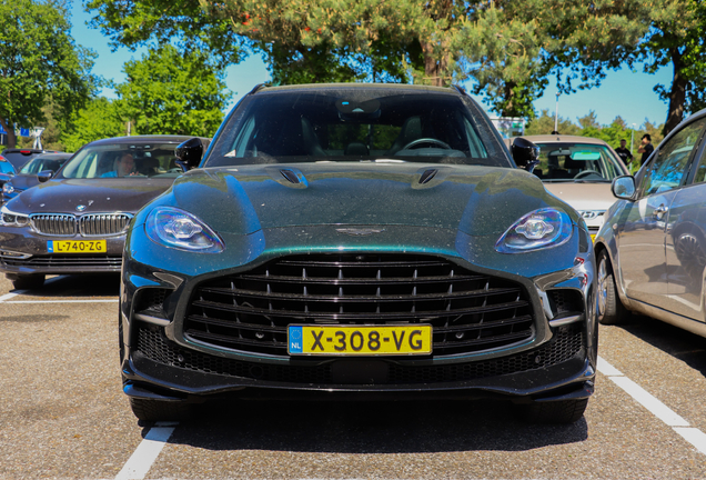 Aston Martin DBX707