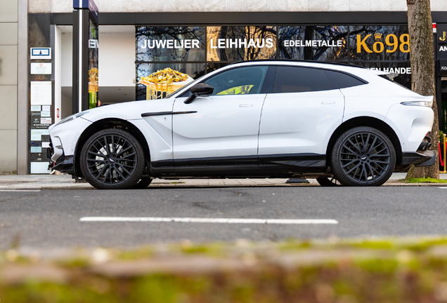 Aston Martin DBX707