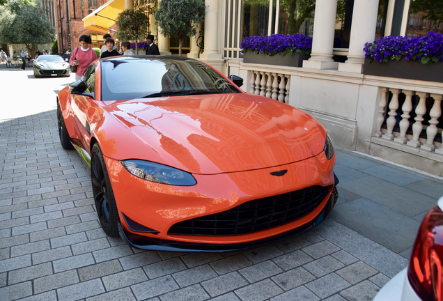 Aston Martin V8 Vantage 2018