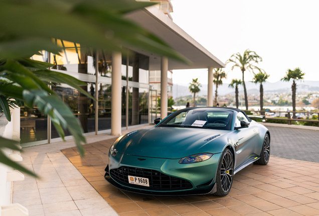 Aston Martin V8 Vantage Formula 1 Edition Roadster