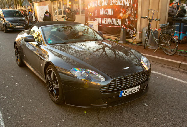 Aston Martin V8 Vantage Roadster 2012