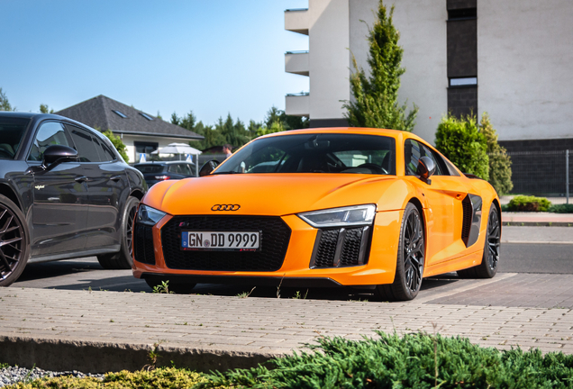 Audi R8 V10 Plus 2015