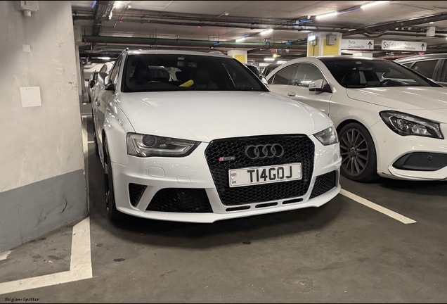 Audi RS4 Avant B8
