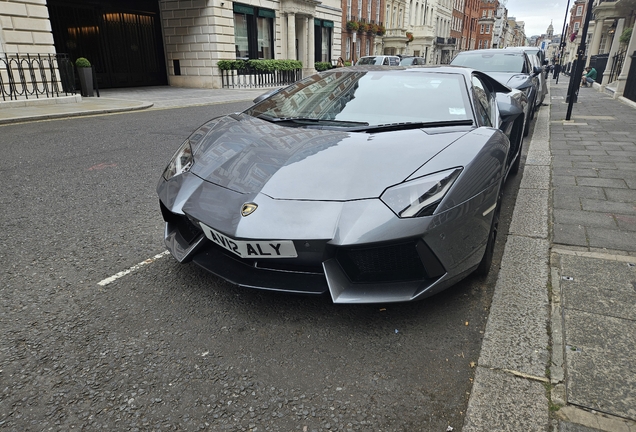 Lamborghini Aventador LP700-4