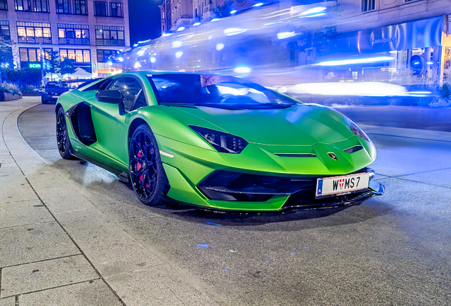 Lamborghini Aventador LP770-4 SVJ