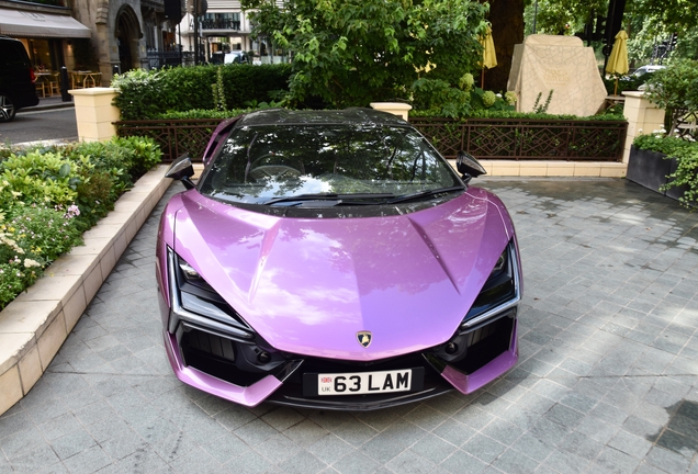 Lamborghini Revuelto