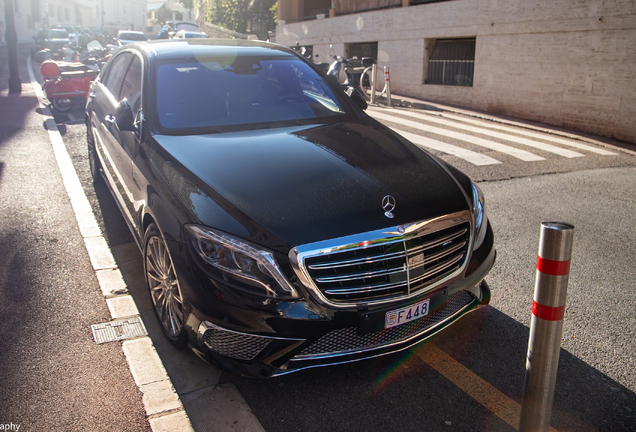 Mercedes-Benz S 65 AMG V222