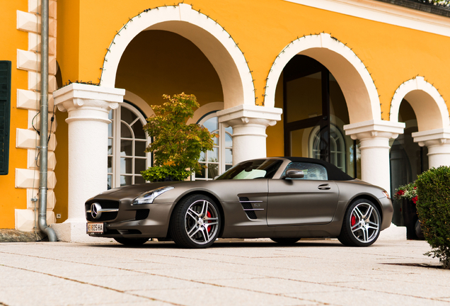 Mercedes-Benz SLS AMG Roadster
